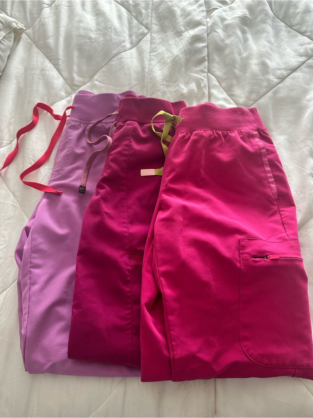 Figs & Fabletic Hot Pink Scrub joggers, pants & top (Used)